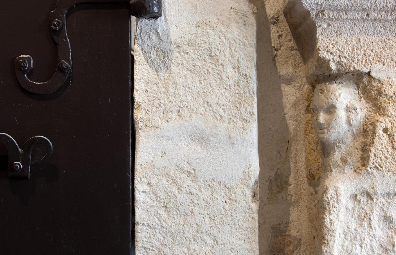 Boutique Hotel Des Remparts & Spa Aigues-Mortes Bagian luar foto
