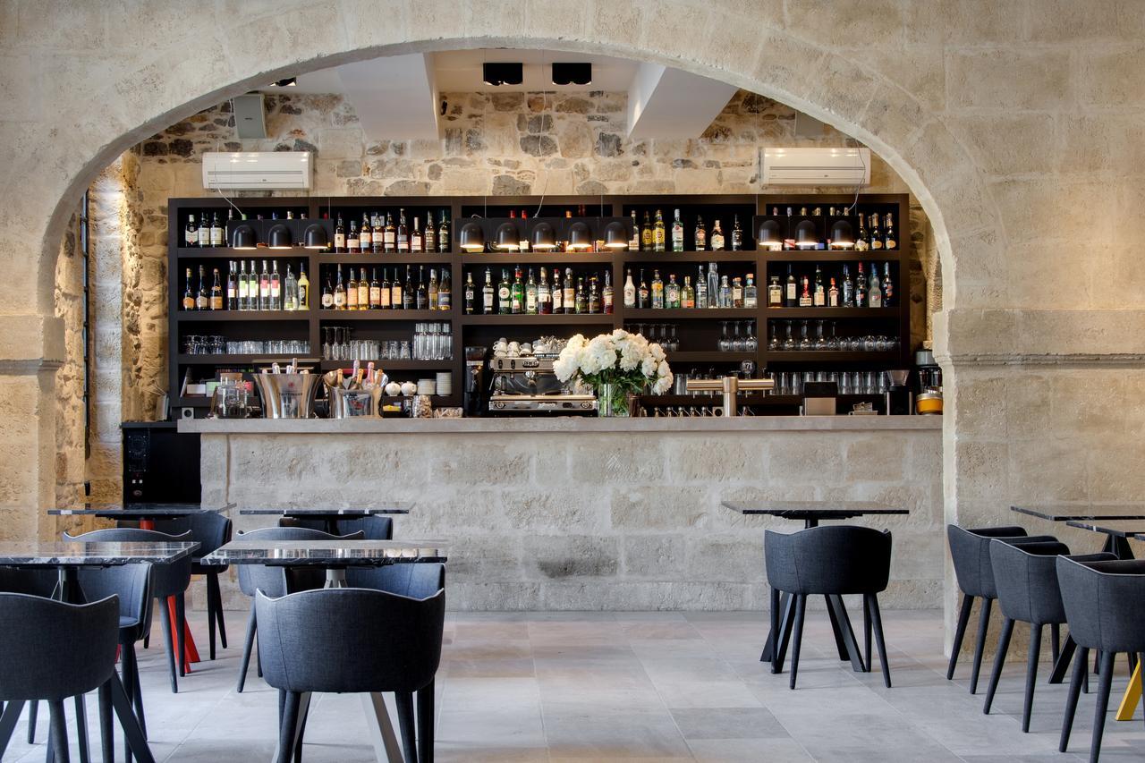 Boutique Hotel Des Remparts & Spa Aigues-Mortes Bagian luar foto